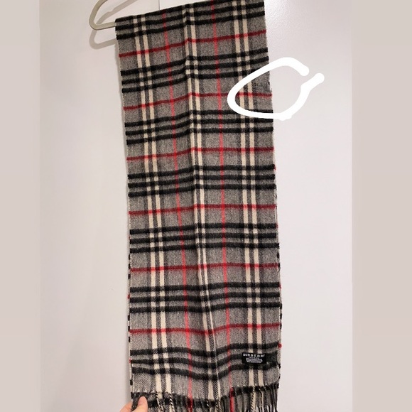 Authentic Burberry London 100% Cashmere Scarf - Picture 7 of 8